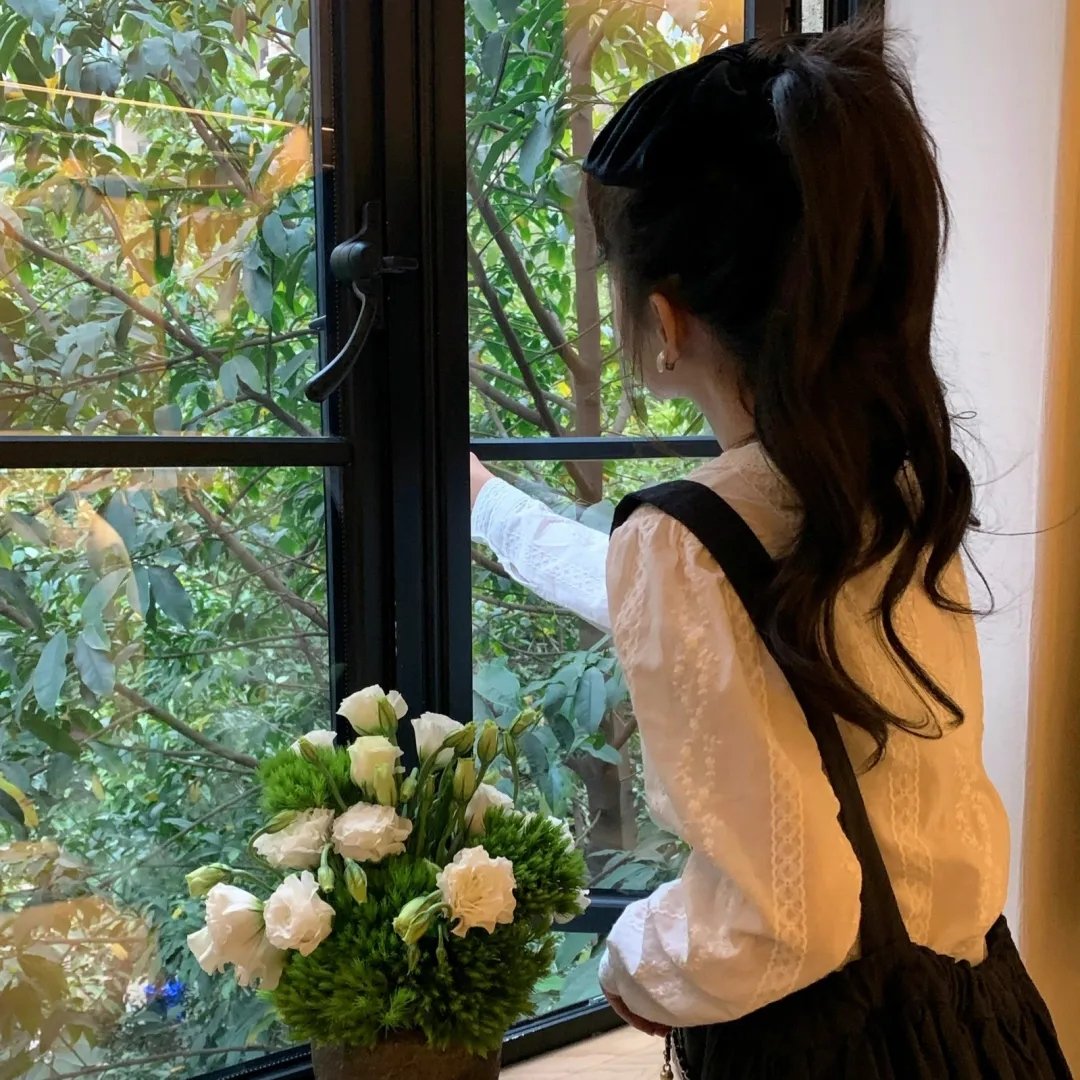 被迫联姻谢先生他笑成翘嘴了